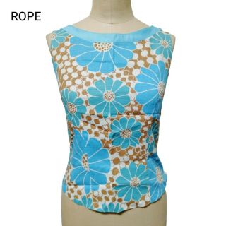 ロペ(ROPE’)のROPE 水色　トップス　花柄　ノースリーブ(カットソー(半袖/袖なし))