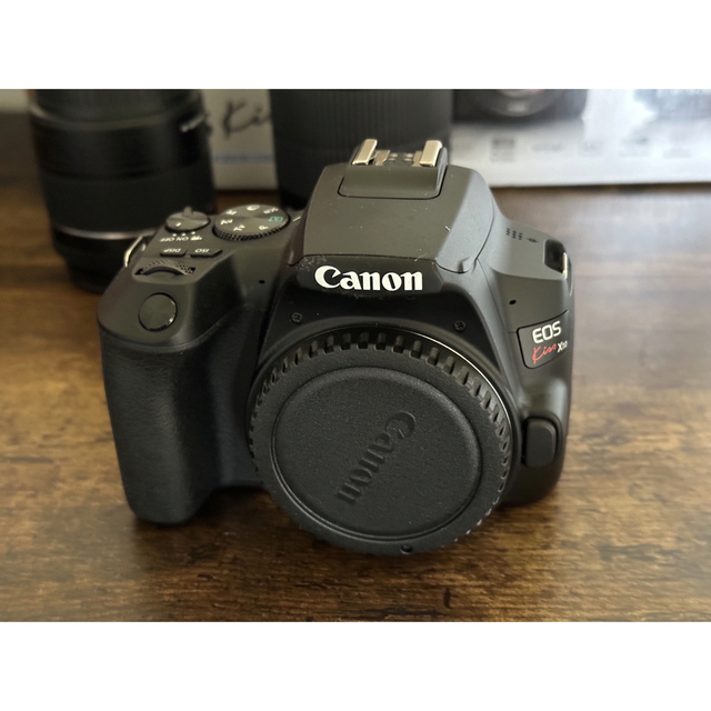 Canon EOS KISS X10 Wズームキット BK-
