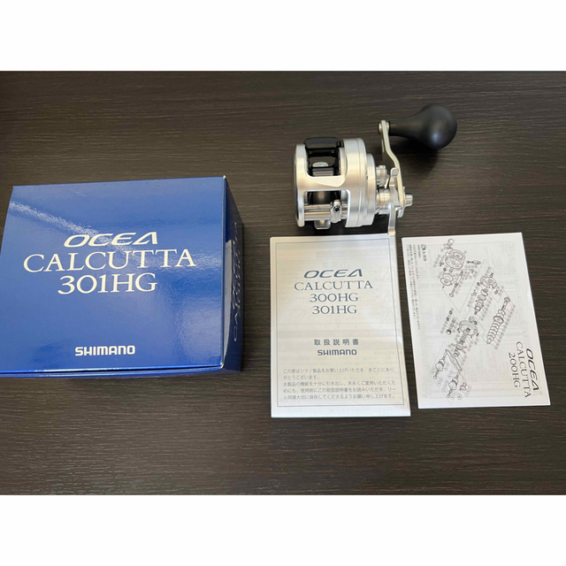 SHIMANO(シマノ)のシマノ　オシアカルカッタ301hg スポーツ/アウトドアのフィッシング(リール)の商品写真