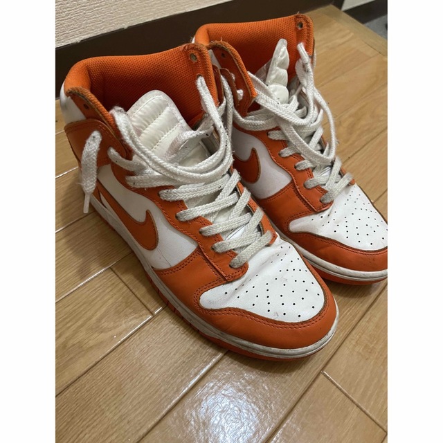 NIKE ダンクハイ オレンジ