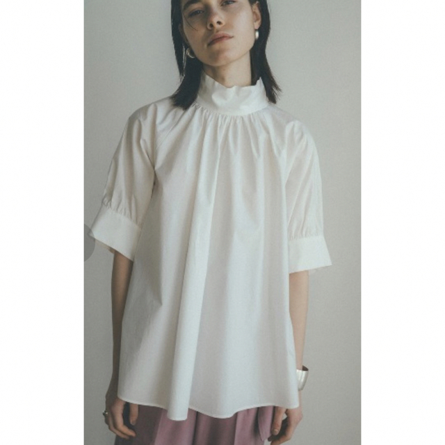 CLANE STAND UP COLLAR GATHER TOPS