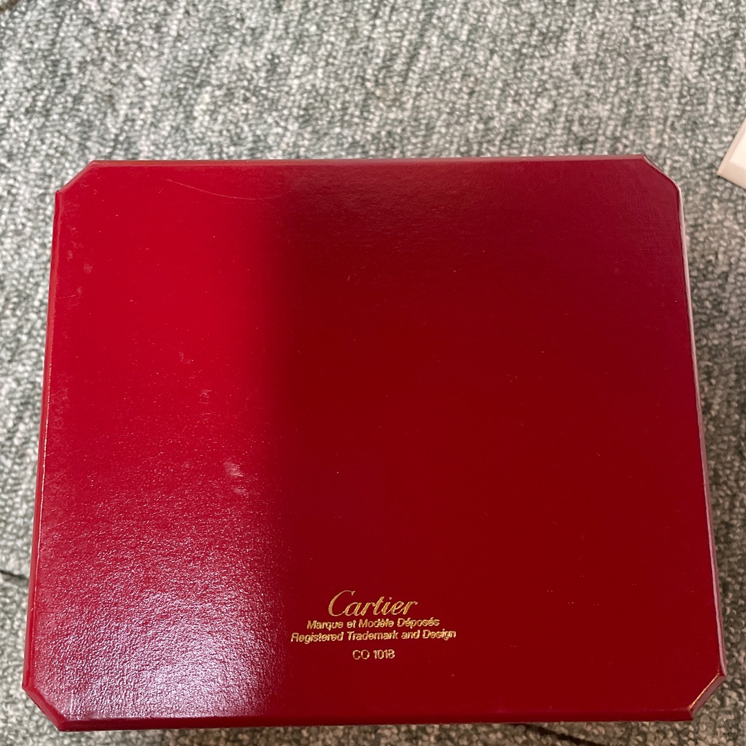 Cartier(カルティエ)のカルティエタンク　じゅりちゃん様専用 レディースのファッション小物(腕時計)の商品写真