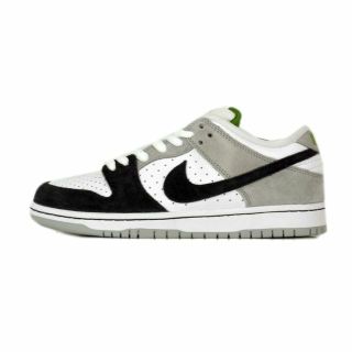 ナイキ(NIKE)のナイキNIKE■SB DUNK LOW Chlorophyllスニーカー(スニーカー)