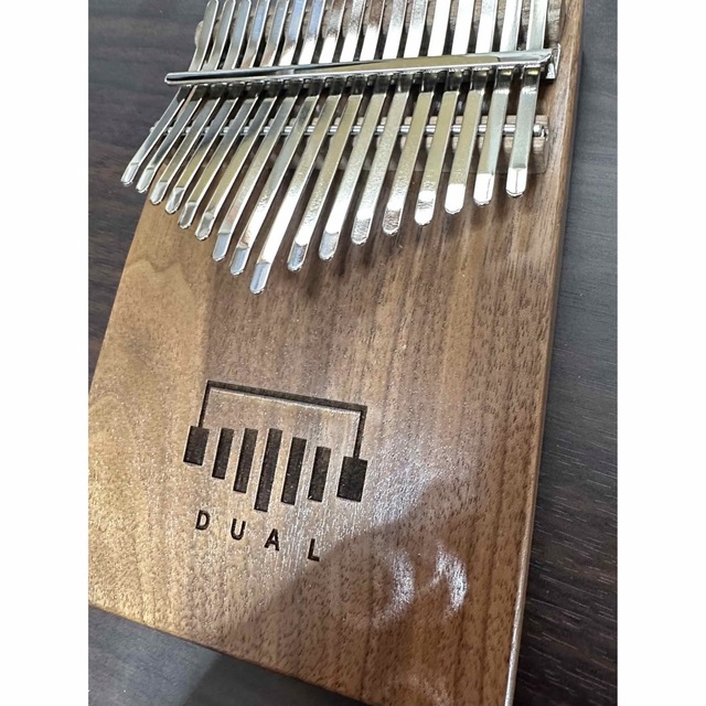 爆買い!】 Dualカリンバ D1 walnut ウォルナット 鍵盤楽器