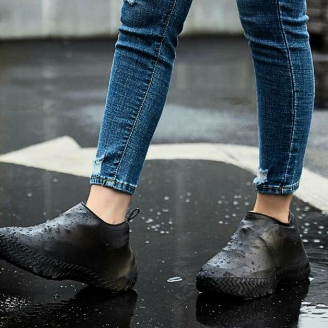人気ショップが最安値挑戦 ブラック Lサイズ シューズカバー 靴カバー 雨 レインシューズカバー シリコン