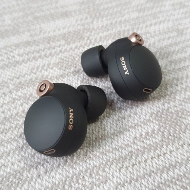新品同様 SONY フルワイヤレスイヤホン ブラック WF-1000XM4 BM 新品同様 SONY フルワイヤレスイヤホン ブラック WF-1000XM4 BM