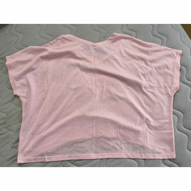 しまむら(シマムラ)の【しまむら】未使用品 Tシャツ バラ フリーサイズ レディースのトップス(Tシャツ(半袖/袖なし))の商品写真