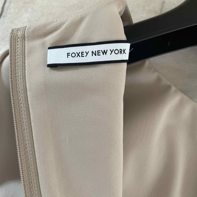 FOXEY NEW YORK(フォクシーニューヨーク)のFOXEY NEW YORK  レディースのワンピース(ひざ丈ワンピース)の商品写真