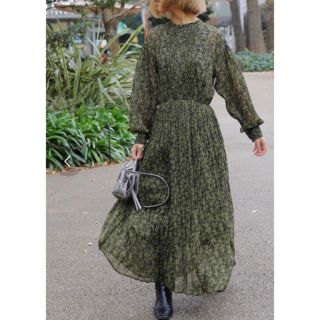 audrey and john wad - 【Audrey and John Wad】シフォンフラワー ... audrey and john wad シフォンフラワープリントワンピース 上品