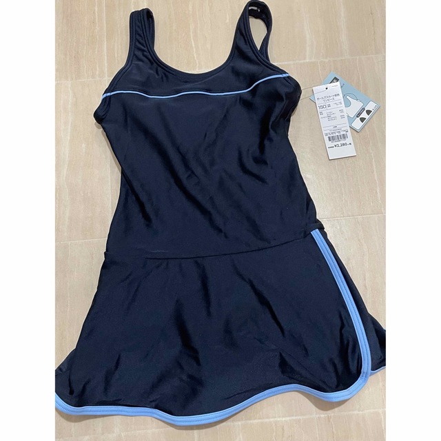 スクール水着　ワンピースタイプ　150 キッズ/ベビー/マタニティのキッズ服女の子用(90cm~)(水着)の商品写真