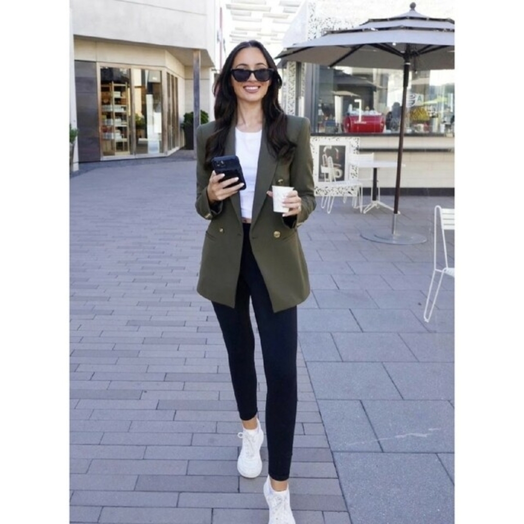 ZARA - ZARA テーラードボタンブレザー Sサイズ カーキの通販 by ZARA - ZARA テーラードボタンブレザー Sサイズ カーキの通販 by