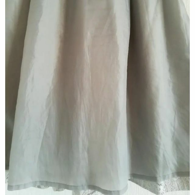 Techichi(テチチ)のTe chichi テチチ ひざ丈 シルバー 刺繍フレアスカート レディースのスカート(ひざ丈スカート)の商品写真