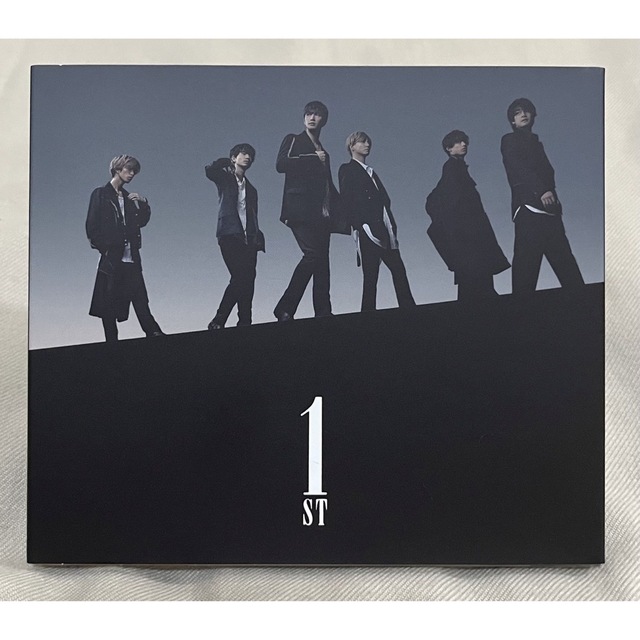 SixTONES(ストーンズ)の1ST 通常盤 エンタメ/ホビーのCD(ポップス/ロック(邦楽))の商品写真