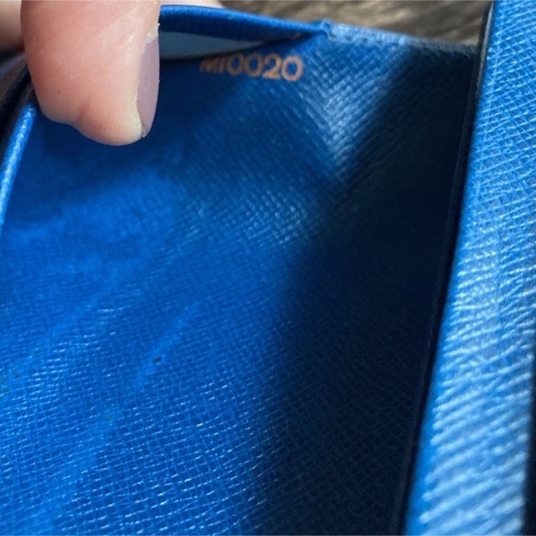LOUIS VUITTON(ルイヴィトン)のルイヴィトン エピ ポルトフォイユトレゾールミディアム ブルー レディースのファッション小物(財布)の商品写真