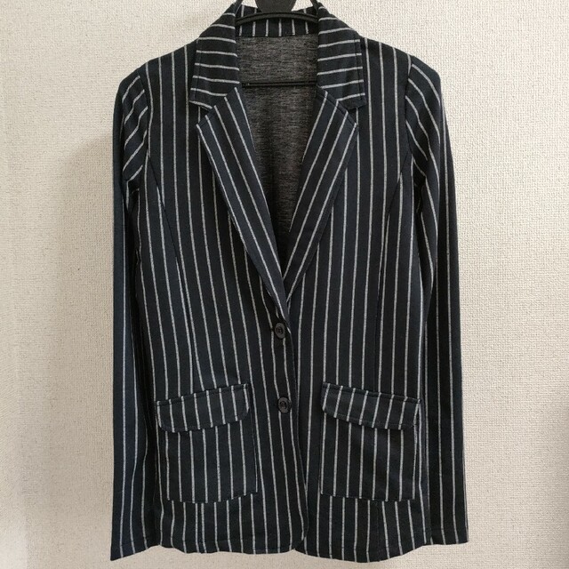 テーラードジャケット★濃紺M／美品 レディースのジャケット/アウター(テーラードジャケット)の商品写真