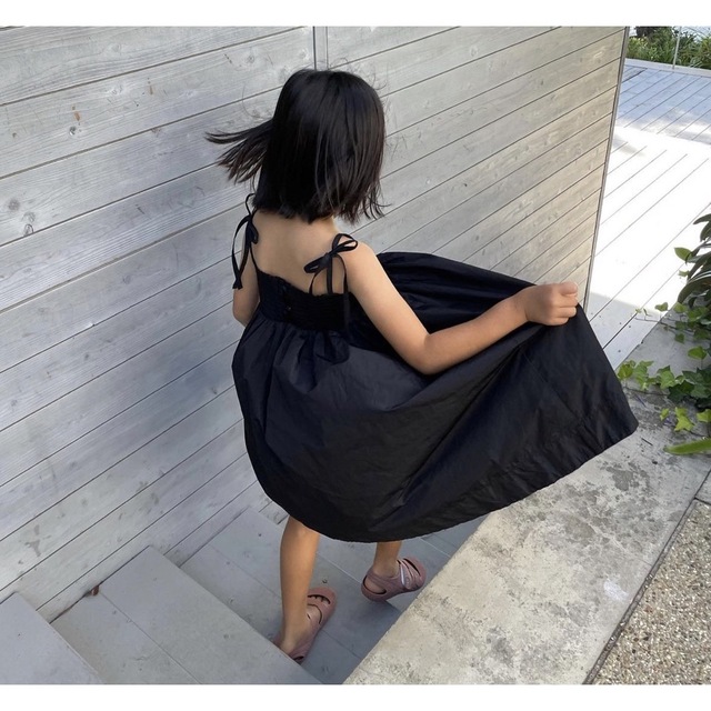 Drawer(ドゥロワー)のマチャットmachattワンピースブラック130 キッズ/ベビー/マタニティのキッズ服女の子用(90cm~)(ワンピース)の商品写真