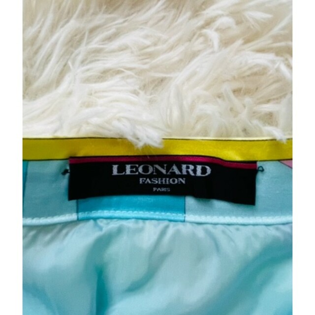 LEONARD(レオナール)の【LEONARD】美品 レオナール マルチカラー総柄膝丈スカート Size64 レディースのスカート(ひざ丈スカート)の商品写真