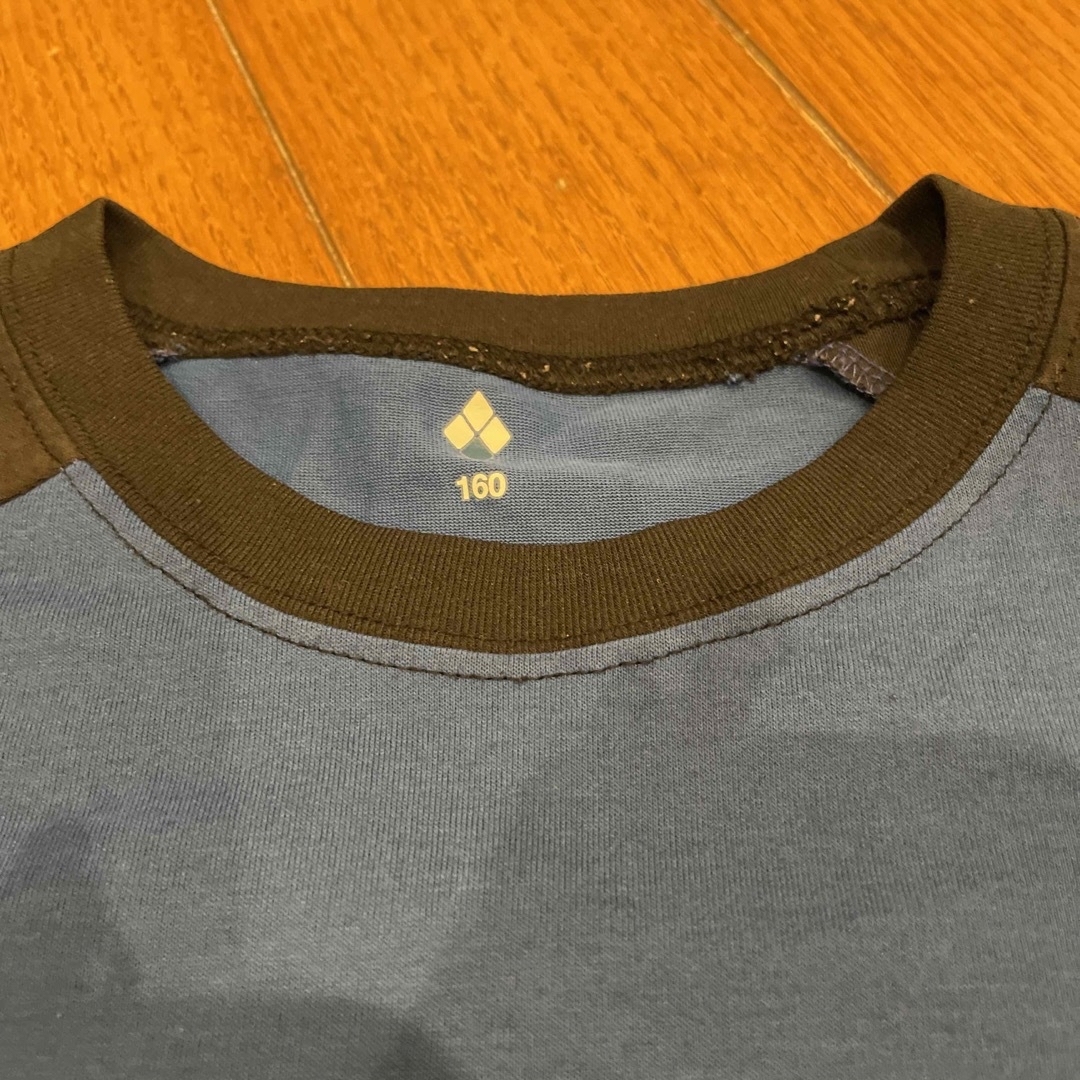 mont bell(モンベル)のモンベル　長袖Tシャツ　2枚　150,160 キッズ/ベビー/マタニティのキッズ服男の子用(90cm~)(Tシャツ/カットソー)の商品写真