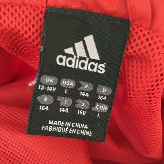 adidas(アディダス)の【美品】アディダス＆アンブロ・ジャージ上着（二着セット） キッズ/ベビー/マタニティのキッズ服男の子用(90cm~)(ジャケット/上着)の商品写真
