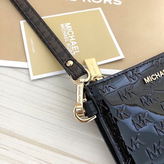 新品☆MICHAEL KORS ブラック エナメル  レザー コインケース