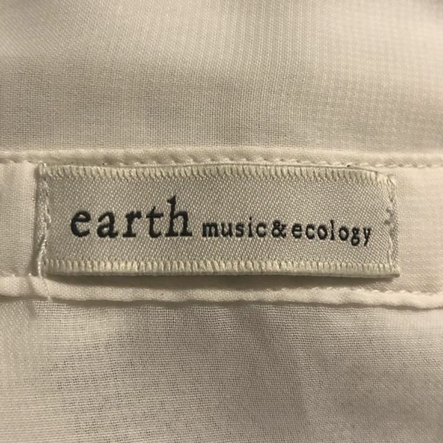 earth music&ecology 半袖ブラウス　レース　ポリエステル レディースのトップス(カットソー(半袖/袖なし))の商品写真