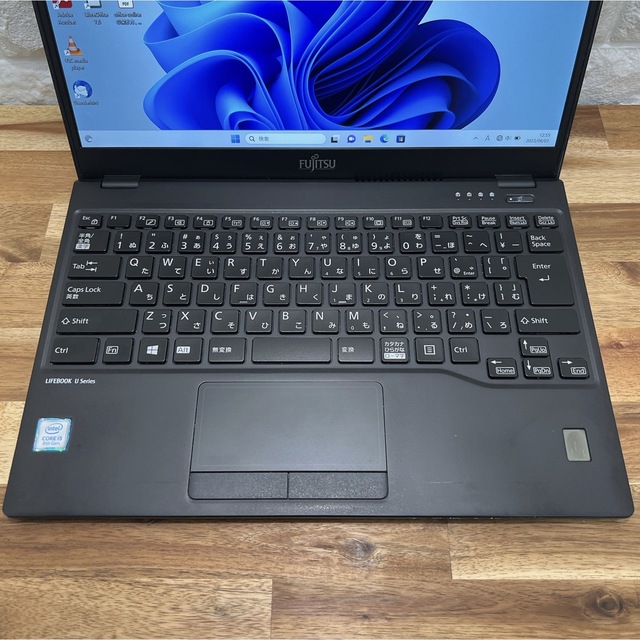 最大94%オフ! LIFEBOOK U939 A☘Corei5第8世代☘SSD256GB メ8GB