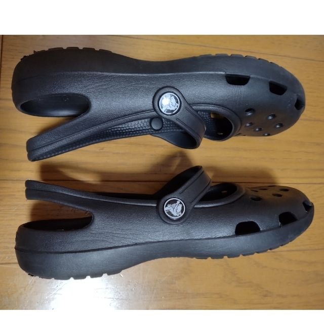 crocs(クロックス)のCrocs　クロックス　W6 レディースの靴/シューズ(サンダル)の商品写真