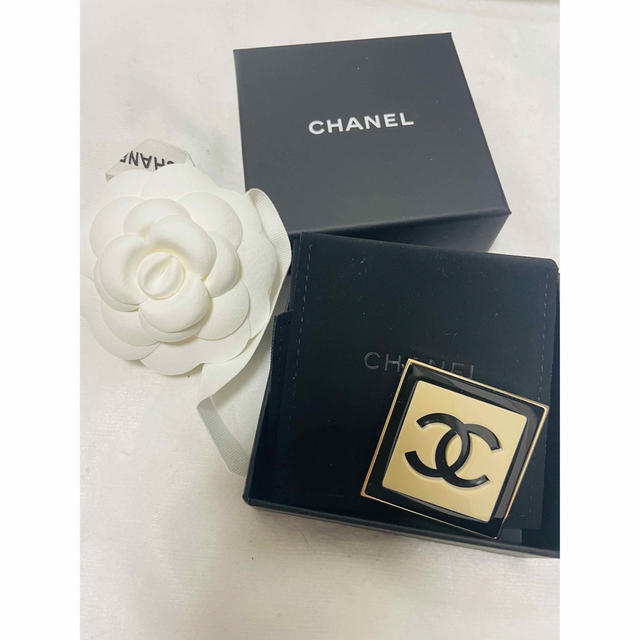 CHANEL - 【新品】CHANEL シャネル ブローチ の通販 by pinky