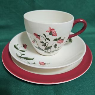 ウェッジウッド(WEDGWOOD)の廃盤 ウェッジウッド メイフィールド/ルビー トリオ  Wedgwood(食器)