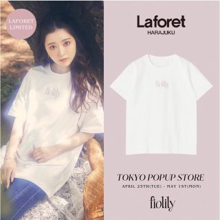 スナイデル(SNIDEL)の【ラフォーレ原宿限定】fiolily  ロゴ刺繍Tシャツ SAKURA(Tシャツ(半袖/袖なし))