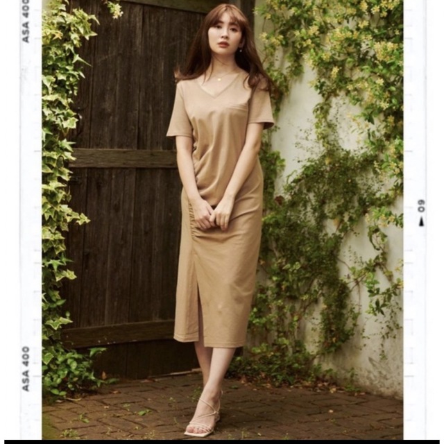 Her lip to(ハーリップトゥ)のHerlipto Relaxed T-Shirt Long Dress レディースのワンピース(ロングワンピース/マキシワンピース)の商品写真