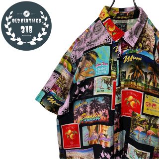 ゲス(GUESS)の【GUESS】ゲス 総柄 S/S シャツ レーヨン100%生地 ドレープ(シャツ)