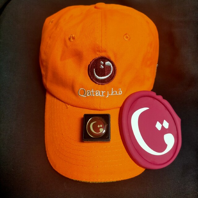 新品 カタール 政府系 イベント キャップ ノベルティ メンズの帽子(キャップ)の商品写真