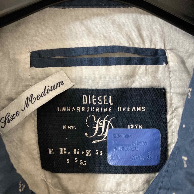 DIESEL(ディーゼル)の【送料込み】DIESEL デザインシャツ ネイビー メンズのトップス(シャツ)の商品写真