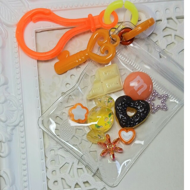キャンディバッグ🍬　オレンジ ハンドメイドのアクセサリー(キーホルダー/ストラップ)の商品写真