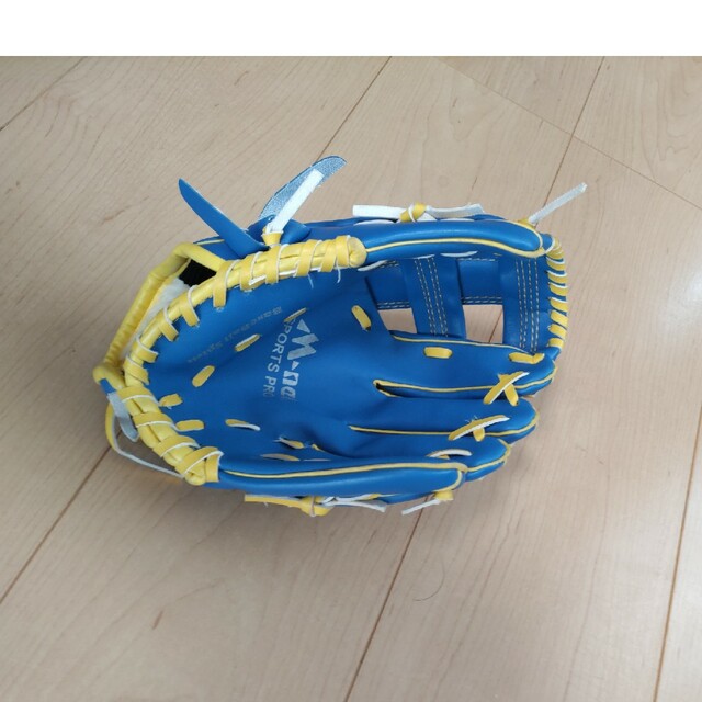 グローブ　野球　子供用　3点 スポーツ/アウトドアの野球(グローブ)の商品写真