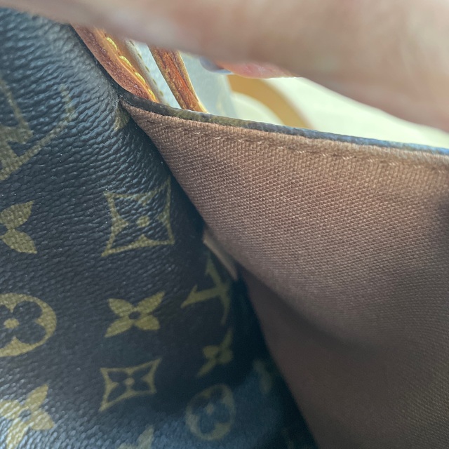 LOUIS VUITTON(ルイヴィトン)のルイヴィトン トートバッグ  トータリー レディースのバッグ(トートバッグ)の商品写真