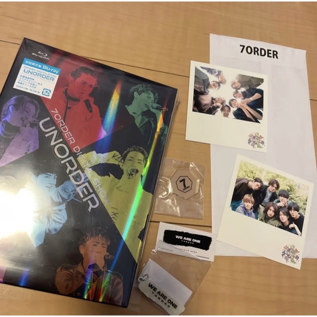 7ORDER(セブンオーダー)の7order DVD グッズセット エンタメ/ホビーのタレントグッズ(アイドルグッズ)の商品写真