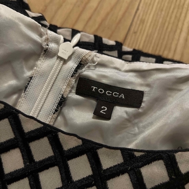 TOCCA(トッカ)のTocca ワンピース　チェック刺繍　モノトーン レディースのワンピース(ひざ丈ワンピース)の商品写真