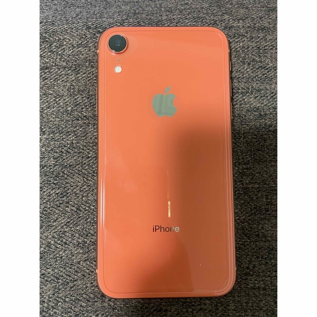 Apple(アップル)のiPhone XR Coral 128 GB 美品 SIMフリー スマホ/家電/カメラのスマートフォン/携帯電話(スマートフォン本体)の商品写真