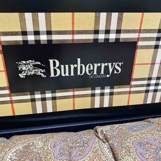 BURBERRY(バーバリー)のBURBERRY】未使用品 合繊入羊毛掛け布団シングル インテリア/住まい/日用品の寝具(布団)の商品写真