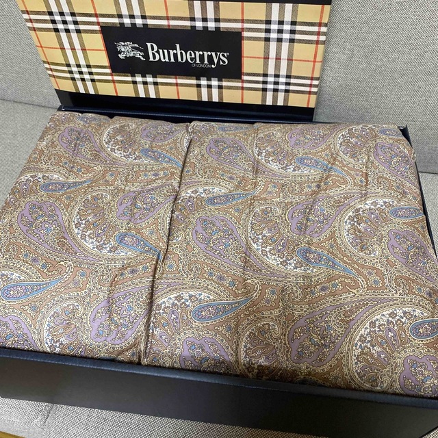 BURBERRY(バーバリー)のBURBERRY】未使用品 合繊入羊毛掛け布団シングル インテリア/住まい/日用品の寝具(布団)の商品写真