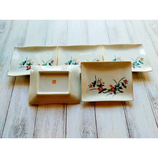 赤いお花　小皿　5枚セット(食器)