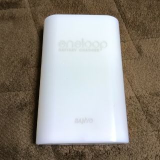 サンヨー(SANYO)の【送料無料】SANYO eneloop 充電器 単3単4電池対応NC-TGN01(その他)