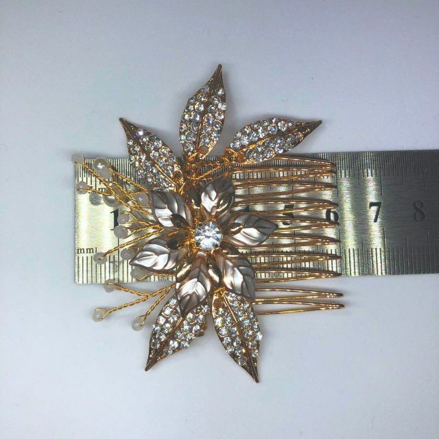 ヘアアクセサリー　ブライダル　ヘッドドレス　ウェディング ゴールド メンズの時計(ラバーベルト)の商品写真