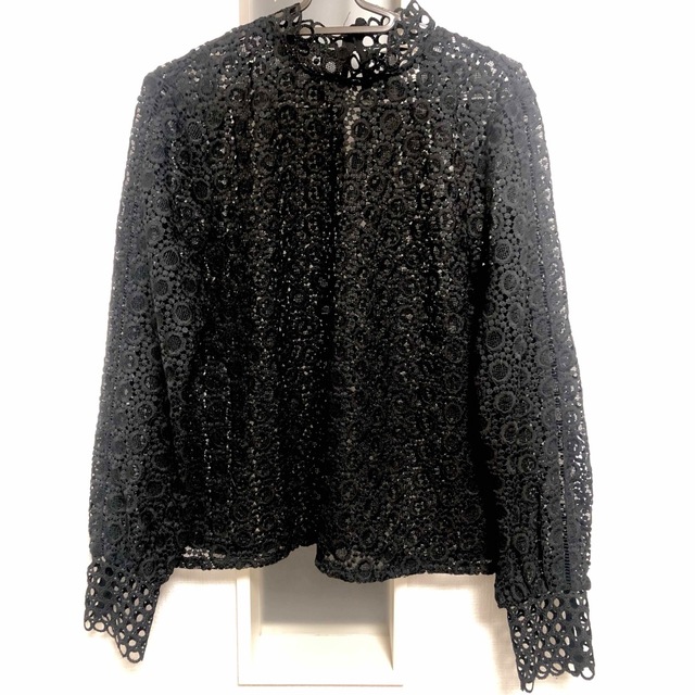 H&M(エイチアンドエム)のH&M🌝　黒レーストップス レディースのトップス(その他)の商品写真