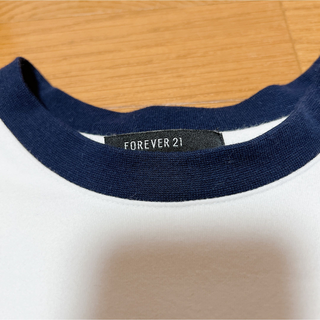 FOREVER 21 Forever21 ピチTシャツ の通販 by 123po's shop｜フォーエバートゥエンティーワンならラクマ