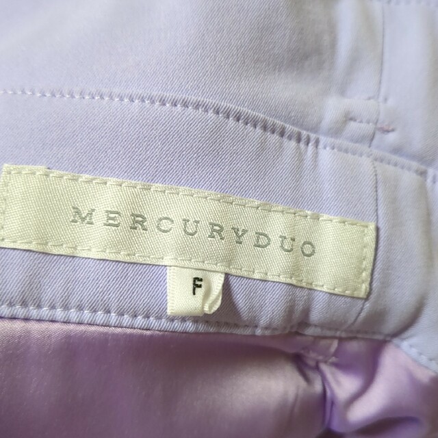 MERCURYDUO(マーキュリーデュオ)のMERCURYDDO　マーキュリーデュオ　スカート　プリーツ　ベルト　ラベンダー レディースのワンピース(ひざ丈ワンピース)の商品写真