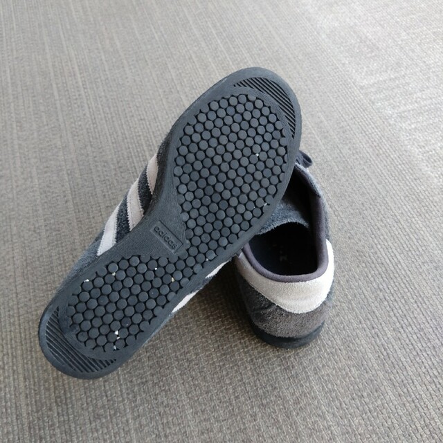adidas(アディダス)の美品★アディダス　タバコ　26.5★ メンズの靴/シューズ(スニーカー)の商品写真