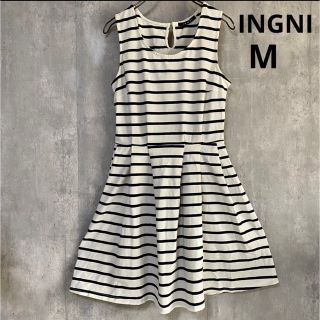 イング(INGNI)のイング　INGNI  ワンピース　ボーダー　白　ポリウレタン5%  M(ひざ丈ワンピース)